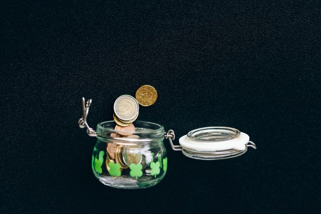 UK pension savings being combined into one pot, illustrating pension consolidation in 2026